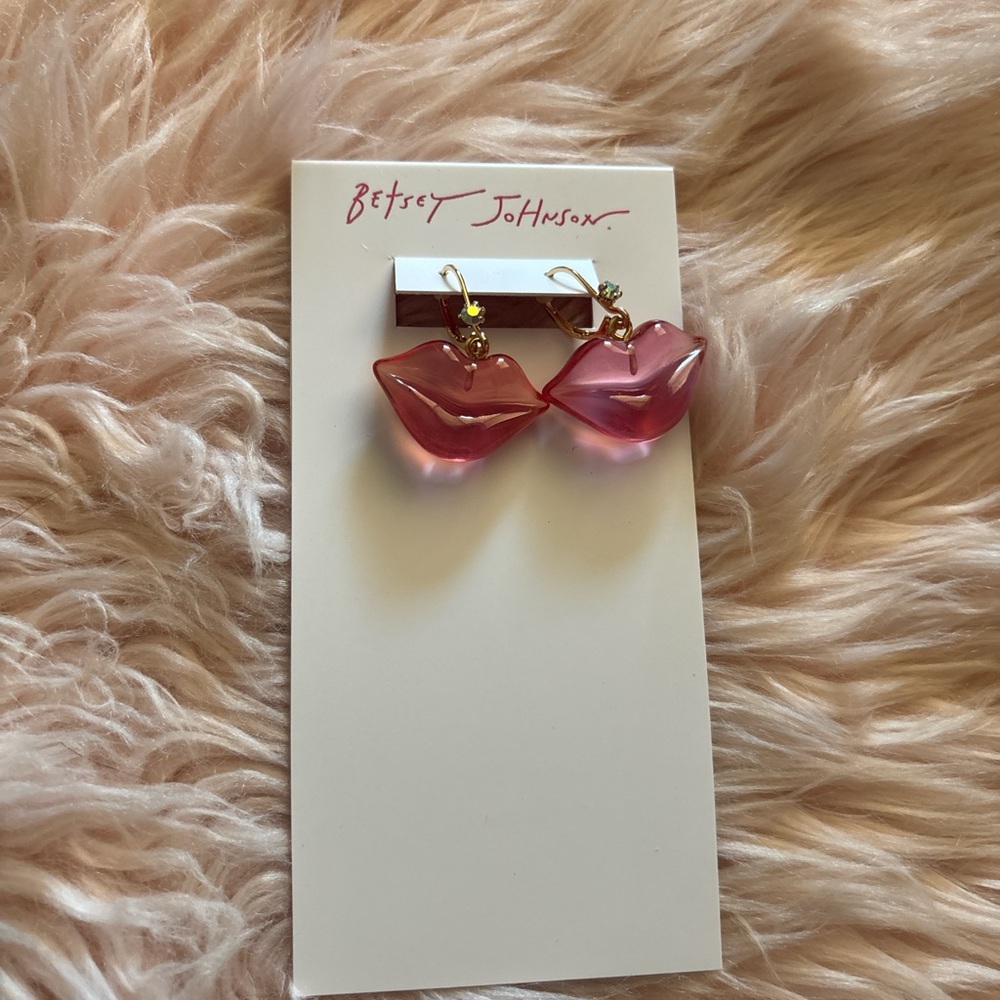 Betsey Johnson Gold & Pink Lip Dangle Earrings